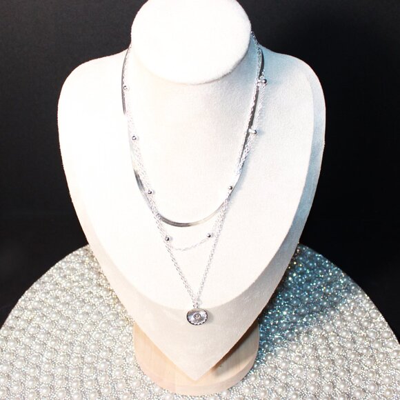 NWT Silver Tone Multi-Chain Necklace with Silver Circle Pendent - Picture 1 of 11